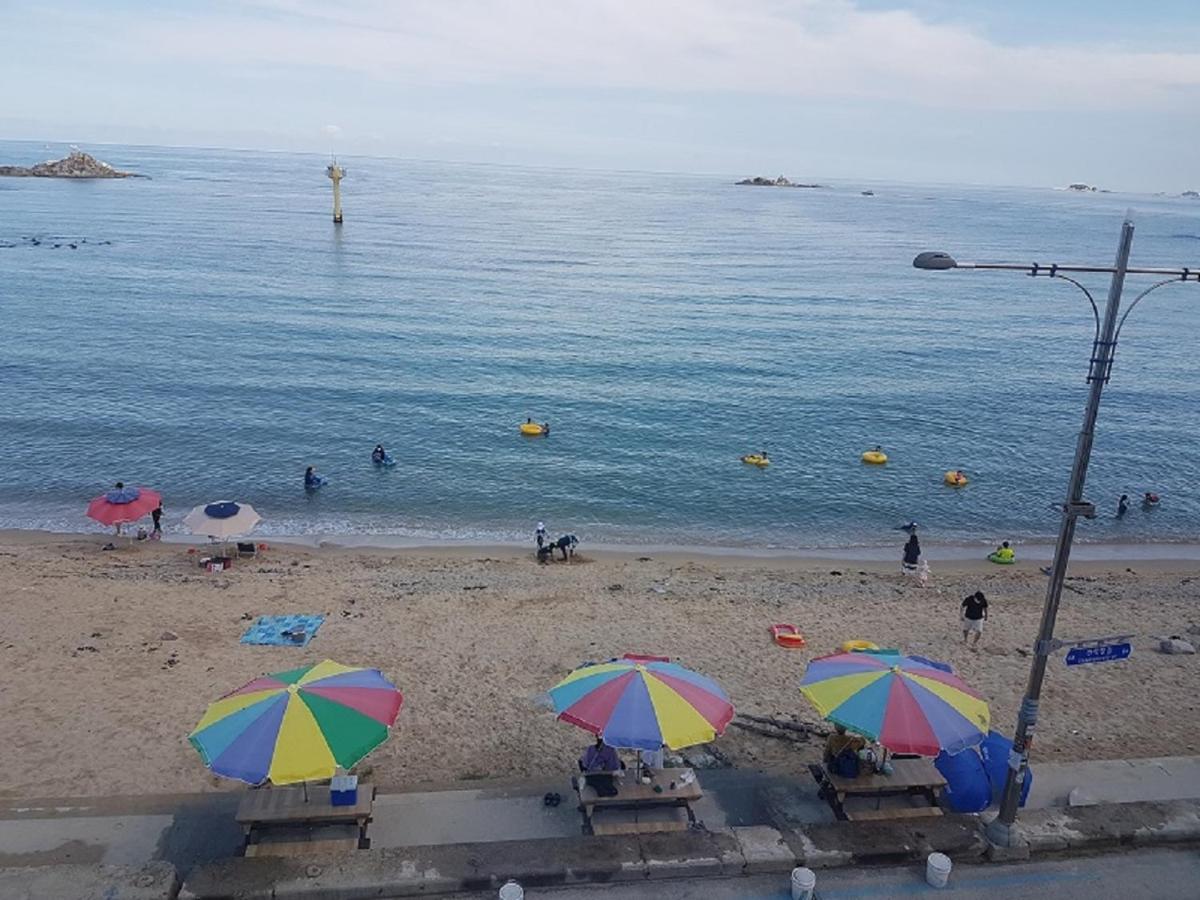 فيلا Seaside Minbak محافظة غوسونغ المظهر الخارجي الصورة