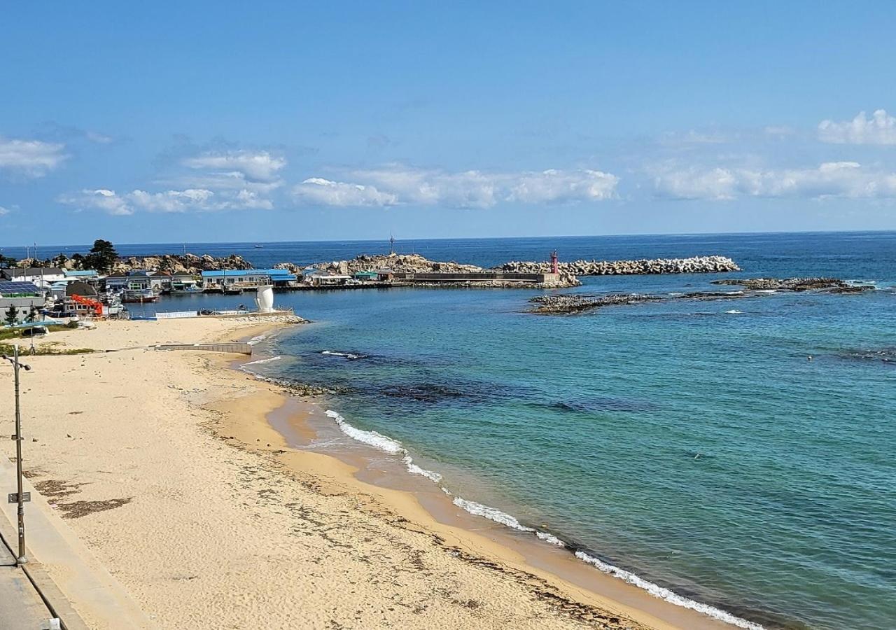 فيلا Seaside Minbak محافظة غوسونغ المظهر الخارجي الصورة