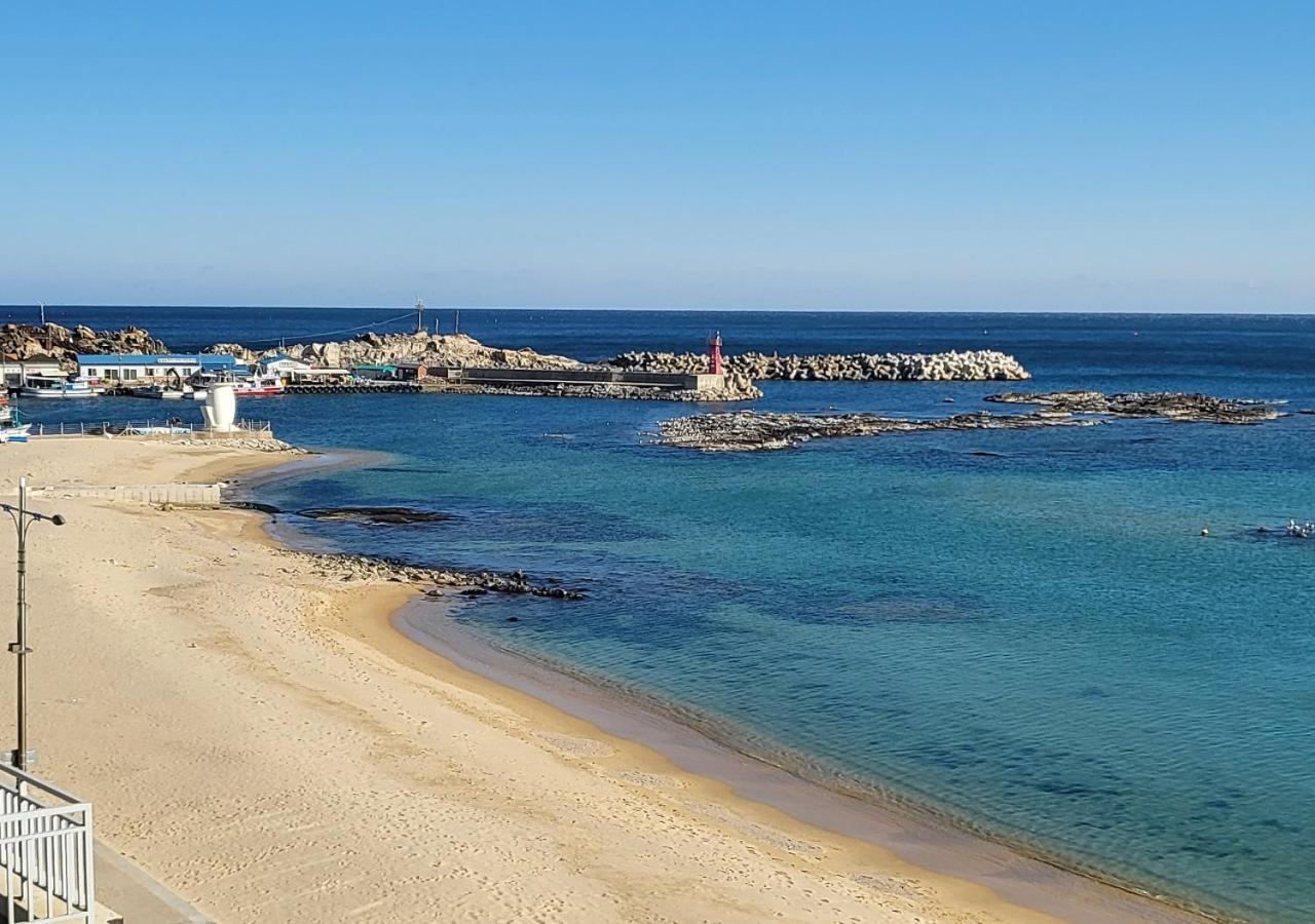 فيلا Seaside Minbak محافظة غوسونغ المظهر الخارجي الصورة