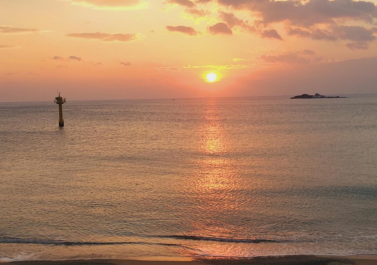 فيلا Seaside Minbak محافظة غوسونغ المظهر الخارجي الصورة